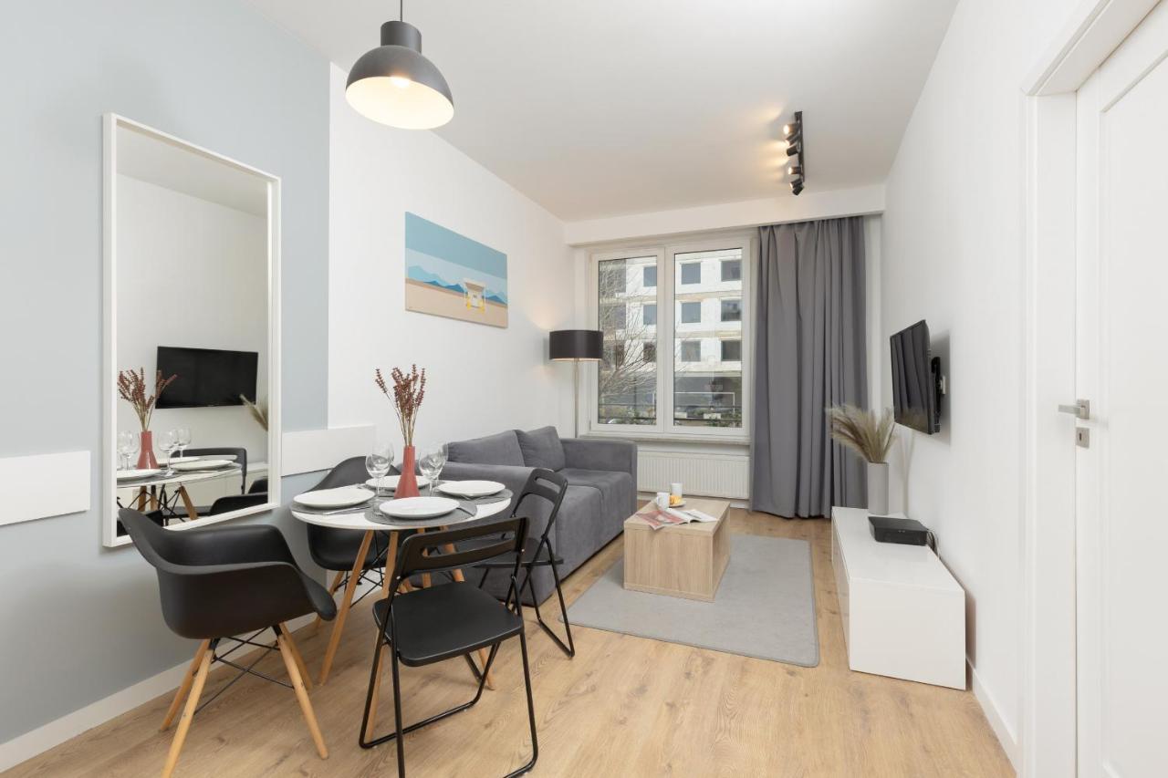 ורשה Wola Pet-Friendly Apartments With Ac Slawinska By Noclegi Renters מראה חיצוני תמונה